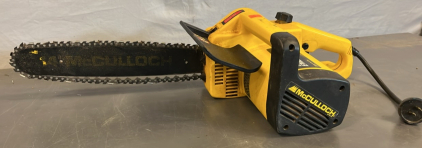 McCULLOCH ELETRAMAC EM250 2.5 PEAK HP CHAINSAW ( WORKS )