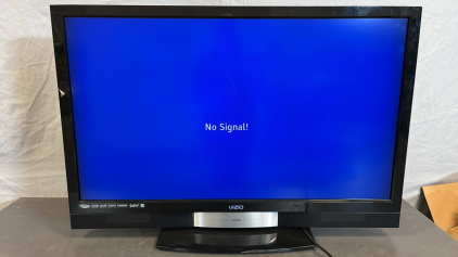 VIZIO 48&rdquo; FLAT SCREEN TV ( POWERS ON )