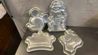 COOKIES CUTTERS AND WILTON CAKE PANS ( SCOOBY DOO, TMNT, MICKEY, ELMO AND MORE) - 2