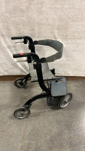 DRIVE BLACK/ GREG NITRO ROLLATOR