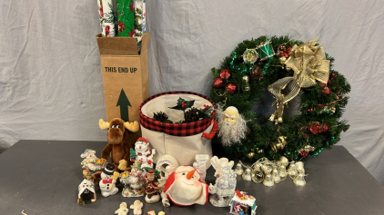 CHRISTMAS WREATH, WRAPPING PAPPER, SNOWMEN, AND MORE