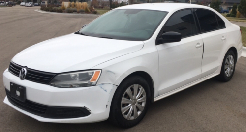 2014 VOLKSWAGEN JETTA - LOW MILES - SPORTY!