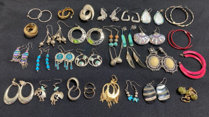 (30) Pairs of Assorted Fashion Earrings