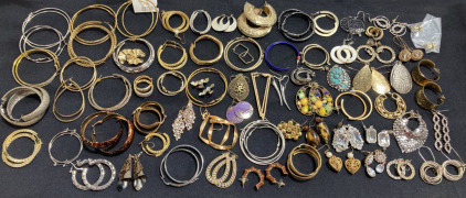 (70+) Pairs of Assorted Earrings