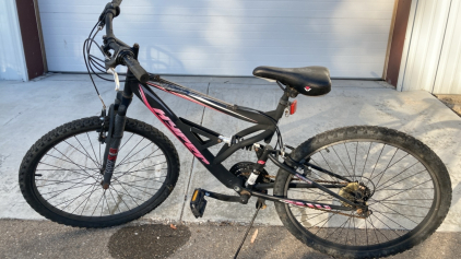 26&rdquo; Hyper Shocker Bicycle (Black)