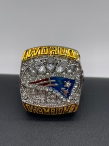 New England Patriots Replica Super Bowl Champion Ring