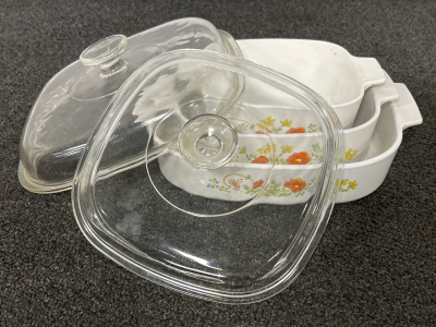 (3) VINTAGE CORNING WARE BAKING DISHES AND PAIR OF GLASS LIDS