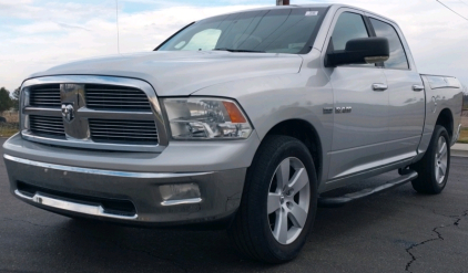 2010 DODGE RAM 1500 - 4X4!