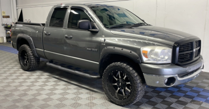 2007 Dodge Ram 1500 - 4x4!