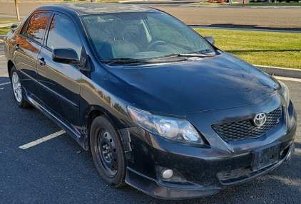 2009 TOYOTA COROLLA - CD PLAYER - COLD AC!