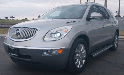 2008 BUICK ENCLAVE - AWD!