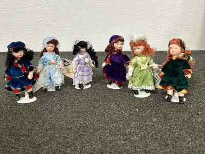 VINTAGE GREENBRIER TINY PORCELAIN DOLLS WITH STANDS