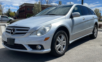 2008 Mercedes-Benz R350 - AWD!