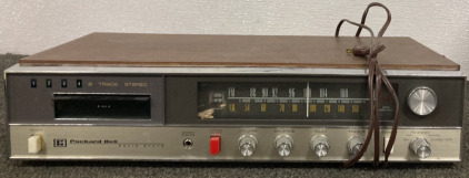 PACKARD BELL SOLID STATE EIGHT TRACK STEREO (TURNS ON)