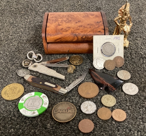 MEN’S WOODEN KEEPSAKE BOX WITH COINS, TOKENS, POCKET KNIVES AND MORE