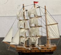 WOODEN MODEL OF THE MAYFLOWER - 3