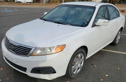 2009 KIA OPTIMA - MANUAL!