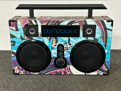 BUMPBOXX SPEAKER (NO CORD TO TEST)