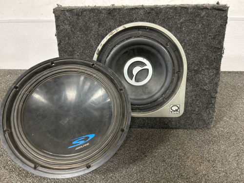 12” ALPINE SWS-12D2 SUBWOOFER (CRACK IN THE PLASTIC) AND 12” BAZOOKA SUBWOOFER IN A BOX