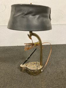 VINTAGE DESK LAMP WITH PEN HOLDER (UNTESTED)