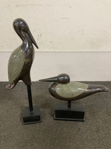 (2) WATER FOWL CERAMIC DISPLAY PIECES ON STANDS