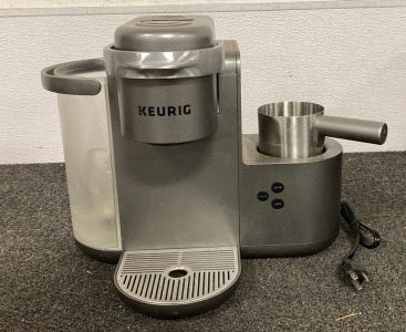 (1) KEURIG K-CAFE SPECIAL EDITION POD, COFFEE, LATTE AND CAPPUCCINO MAKER (POWERS ON)