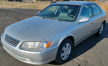 2000 TOYOTA CAMRY - HEATER WORKS!