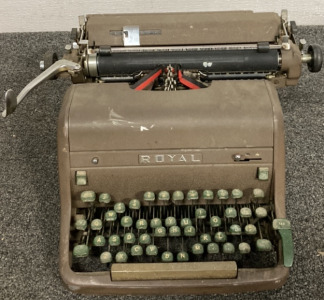 VINTAGE BROWN ROYAL TYPEWRITER