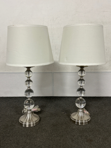 PAIR OF DECORATIVE LAMPS- BOTH WORK GREAT