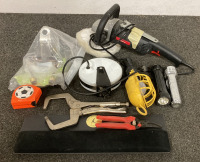 (1)DRILL MASTER POLISHER/SANDER (POWERS ON) WITH (2) FLASHLIGHTS, (1) MEASURING TAPE, AND MORE