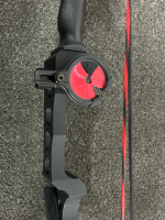 GENESIS COMPOUND BOW WITH CASE, 6 ARROWS ARMED WITH COMBO POINT 9/32, 85 GRAIN STEEL TIPS PLUS EXTRA TIPS - 3