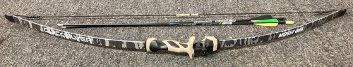 BARNETT QUICKSILVER MOSSY OAK BOW WITH (2) ARROWS