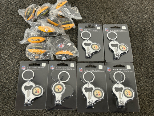 10 PITTSBURGH STEELERS FOOTBALL KEY CHAINS AND 6 3-IN-1 KEY CHAINS