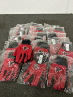 19 PAIRS OF ATLANTA FALCONS 2011 UTILITY GLOVES