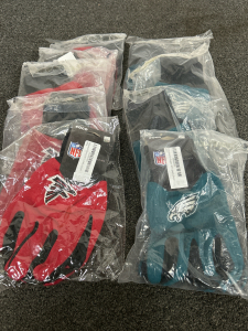 NFL UTILITY GLOVES: ATLANTA FALCONS (5 PAIRS) AND PHILADELPHIA EAGLES (4 PAIRS)