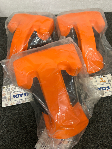 3 TENNESSEE VOLHEAD FOAM HEADS