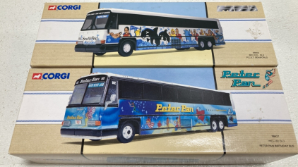 (2) Corgi Classics Diecast Buses: Sea World, Peter Pan