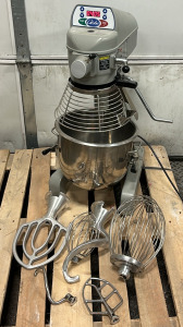 Globe 20qt 1/2 HP Commercial Electric Mixer W/ Bowl And Accessories