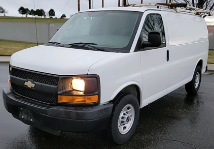 2016 CHEVROLET EXPRESS 2500 - LOTS OF SPACE