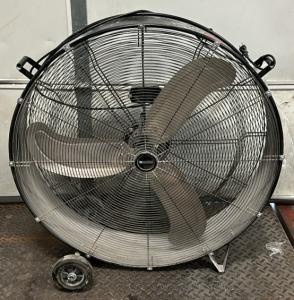 39&rsquo;&rsquo; Utilitech 2 Speed Industrial Fan With Wheels