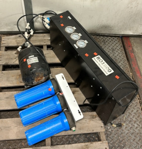 Reverse Osmosis System With Tank And Other Accessories