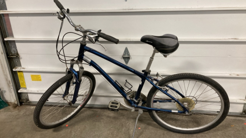 26” Raleigh Venture 4.0 Adult Bicycle (Dark Blue)