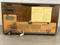 DELMONICO NIVICO AM-FM STEREO TURN TABLE (FOR REPAIR/DISPLAY & NO NEEDLE) WITH SCHEMATIC DIAGRAM AND HARDWARE - 4