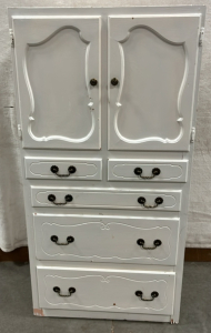 WHITE CABINET W/ DRAWERS