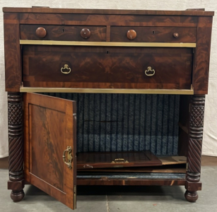 BEAUTIFUL CABINET W/ DRAWERS