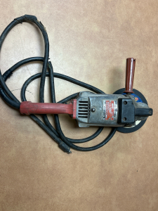 MILWAUKEE ELECTRIC HEAVY DUTY SANDER/GRINDER (WORKS-GROUND MISSING ON PLUG)