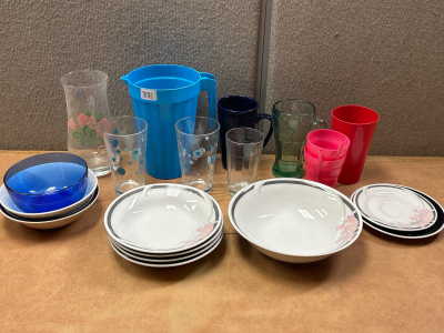 DRINKING GLASSES, PITCHER, BOWLS AND SAUCERS