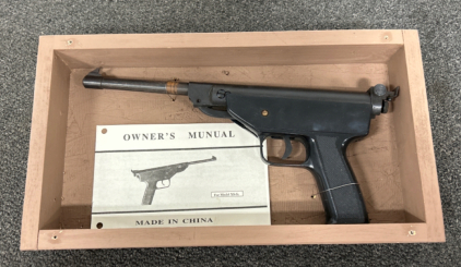 4.5 MM AIR PISTOL MODEL XS-S2 IN SHADOW BOX. UNKNOWN WORKING CONDITION.