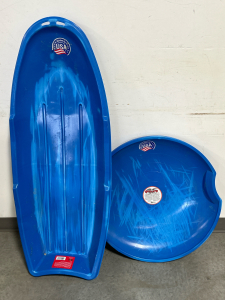 2 PLASTIC SLEDS