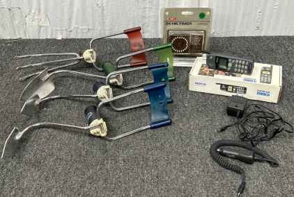 VINTAGE NOKIA 5180i CELL PHONE WITH WALL & CAR CHARGER (PARTS/REPAIR), GARDEN HAND TOOLS WITH COMFORT GRIP HANDLES AND FOREARM RESTS AND VINTSGE 24-HOUR AUTOMATIC TIMER